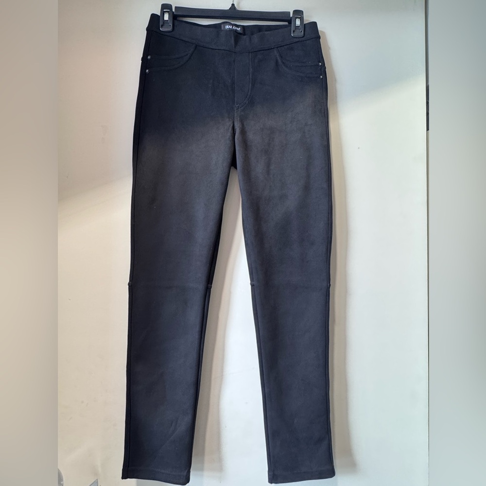 DEAR JOHN Skinny Faux Suede Pants Size 27 - Black
New without tags